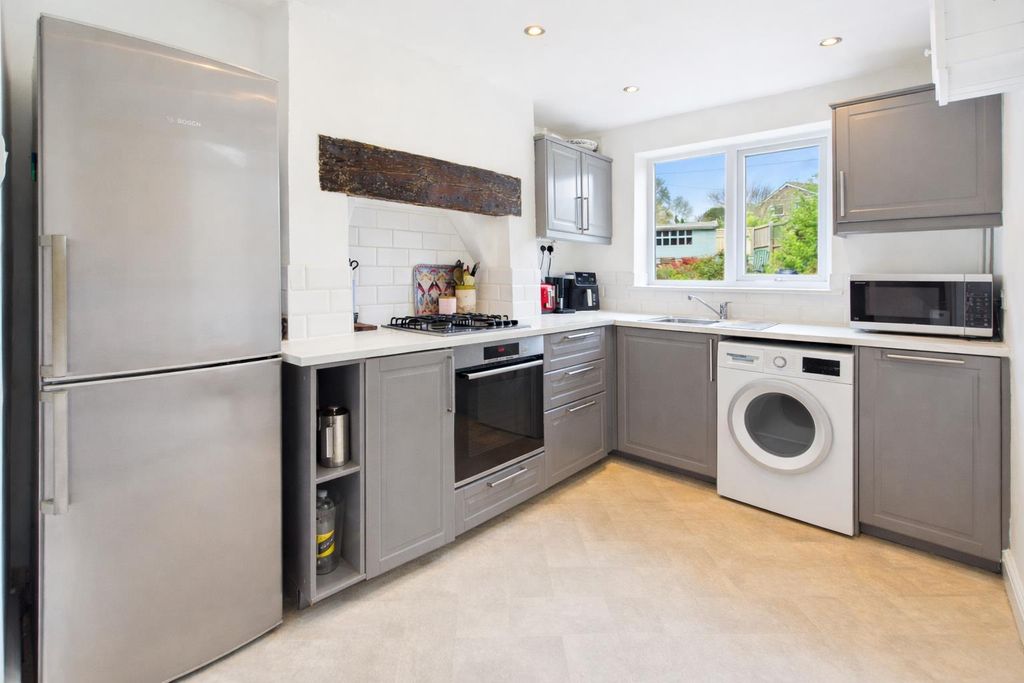 Property photo 3 of 26 Kitchen Area