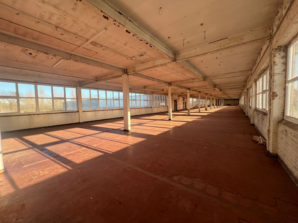 Property photo 2 of 18