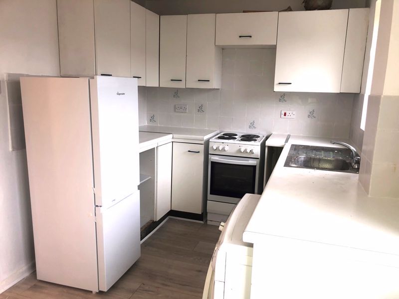 Property photo 3 of 8 Photo 10