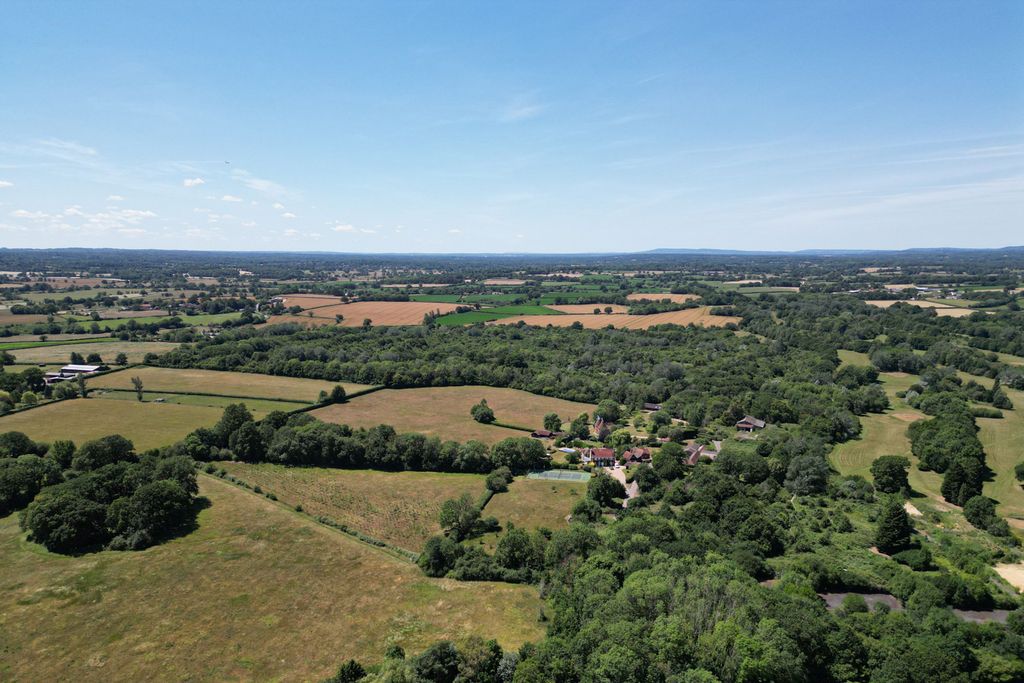 Property photo 3 of 6 The Skeynes Land, Crouch House Road, Edenbridge, Tn8 5Lq