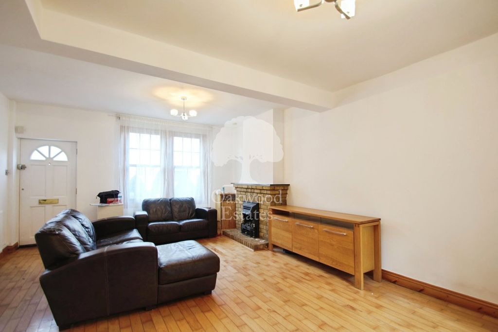 Property photo 2 of 24