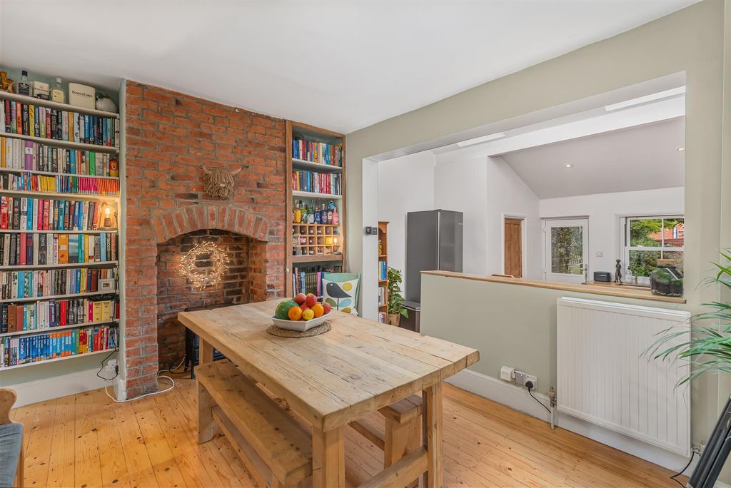 Property photo 3 of 13 50 Park Road, Banbury-5.Jpg
