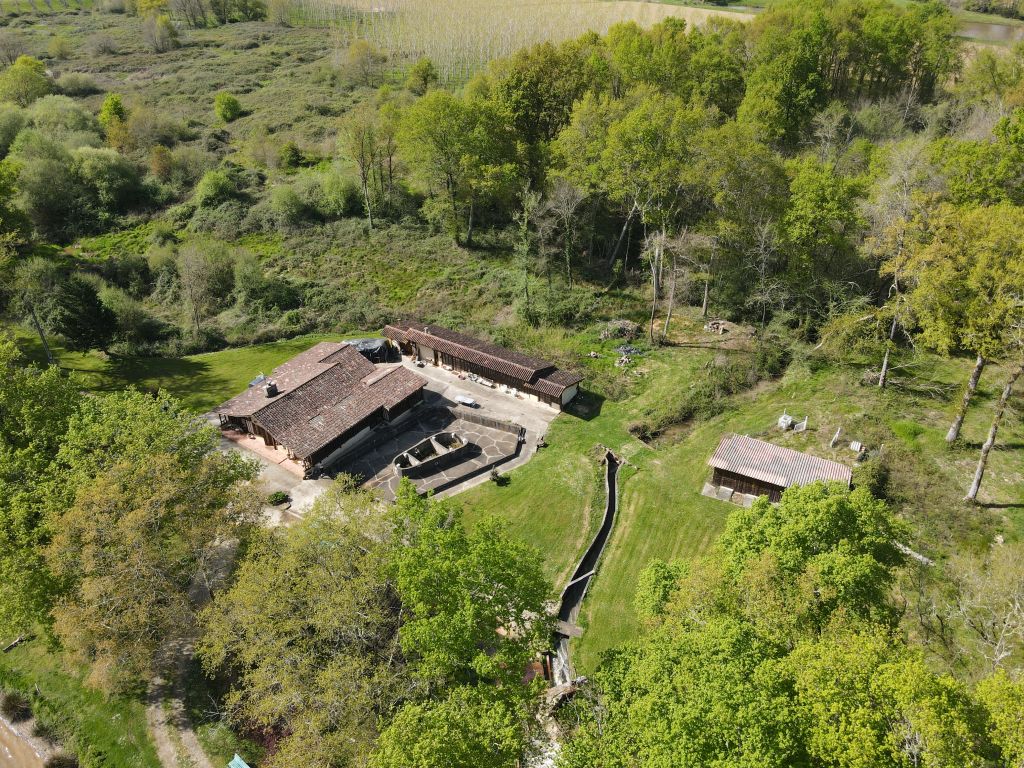 Property photo 3 of 22