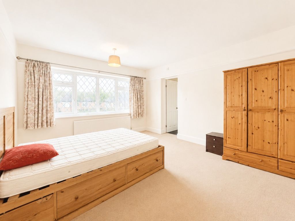 Additional image 5 of 4 bed detached house for saleGreenhill Avenue, Luton, Bedfordshire LU2