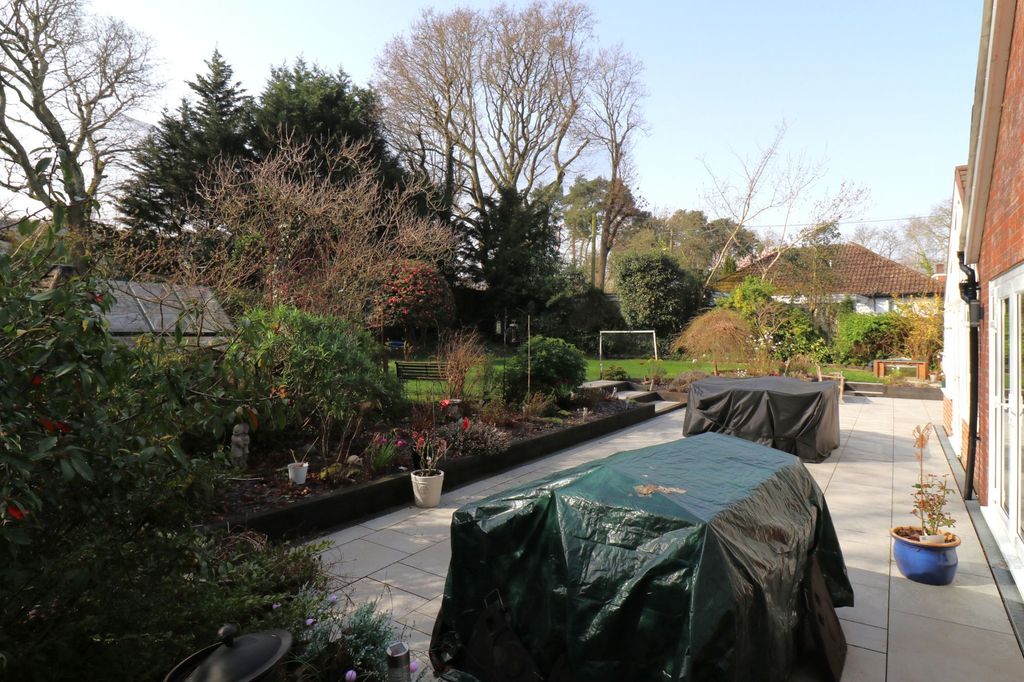 Additional image 23 of 4 bed detached bungalow for saleBotley Road, West End SO30