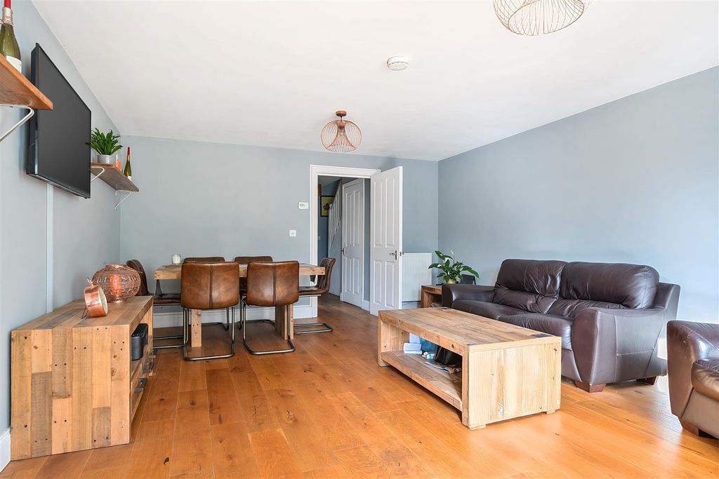 Property photo 2 of 14 1314025-10-685Ae1E3B8530-Arw-1.Jpg