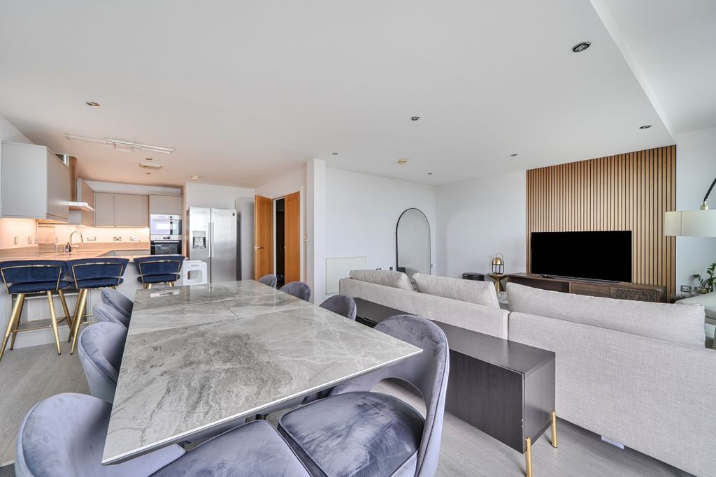 Property photo 2 of 20 1527850 (10)