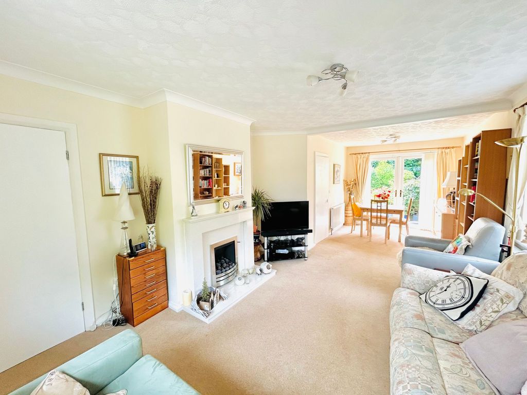 Property photo 2 of 29