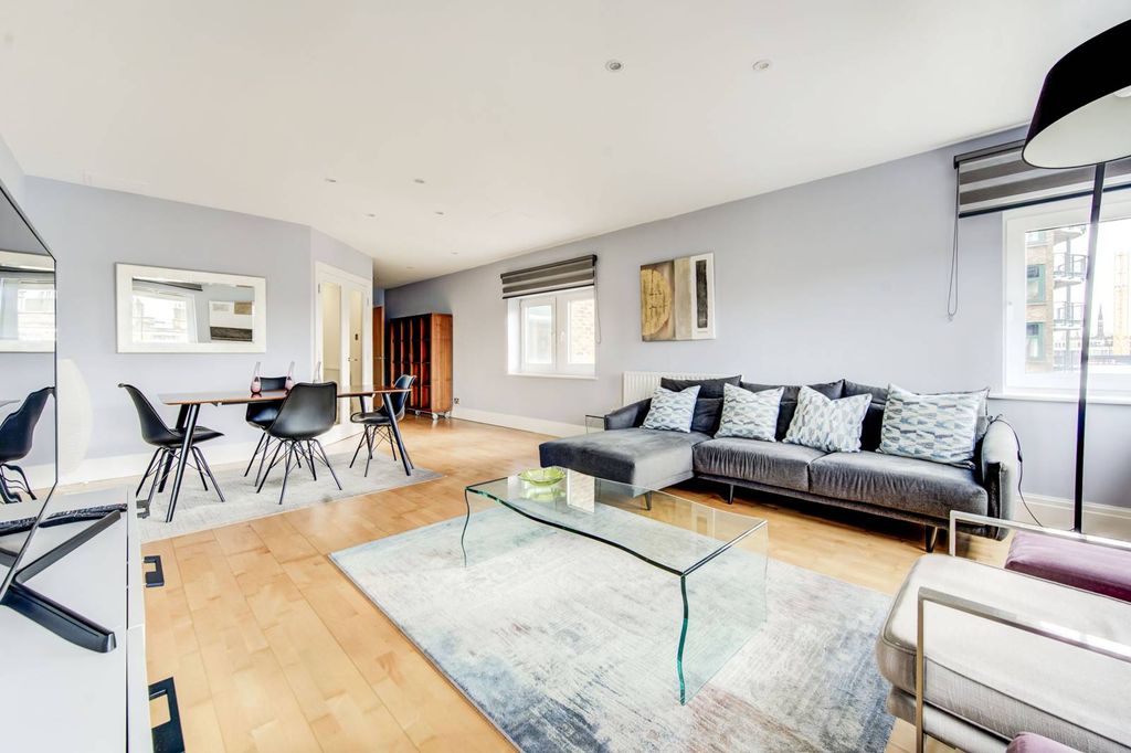 Property photo 3 of 9