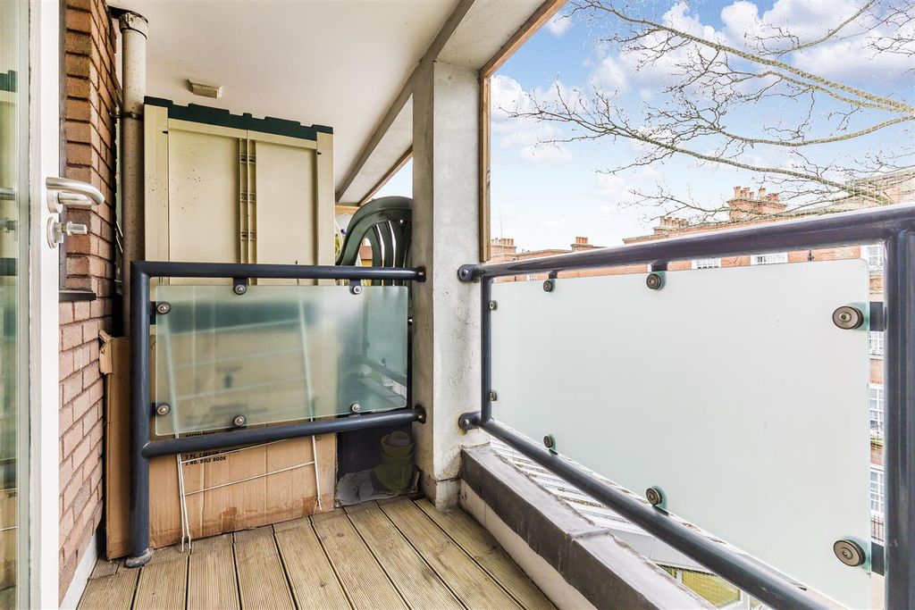 Property photo 3 of 7 Lettings Fulham Farm Close - Balcony.Jpg