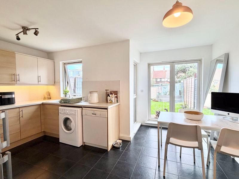 Property photo 3 of 11 Kitchen/Diner