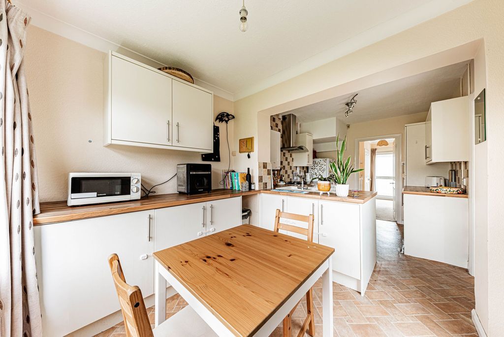 Property photo 2 of 24 Kitchen/Dining Room (1)