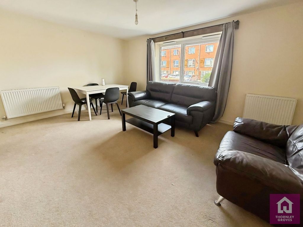 Property photo 2 of 11 Picture No. 12