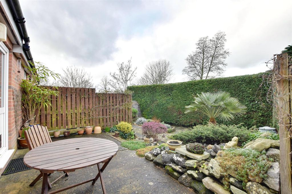 Property photo 3 of 24