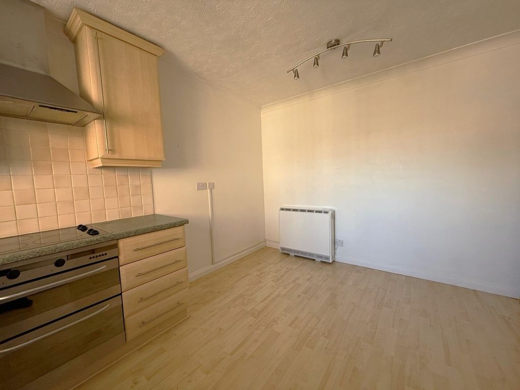 Property photo 3 of 11 4024489