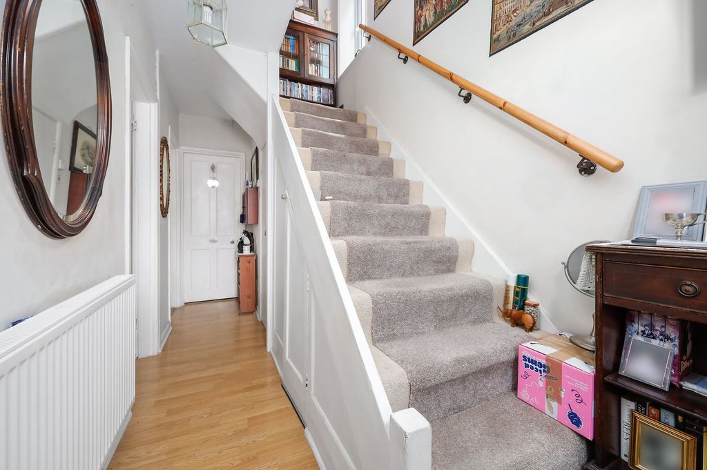 Property photo 3 of 26