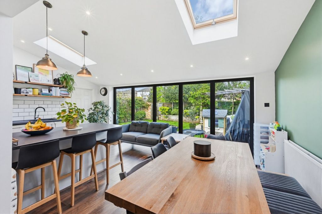 Property photo 2 of 26 Picture No. 06