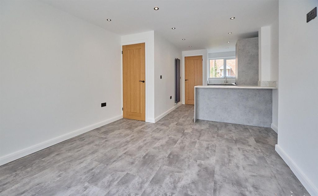 Property photo 3 of 14 Luxury Refitted Kitchen And Open Plan Living/Dinin