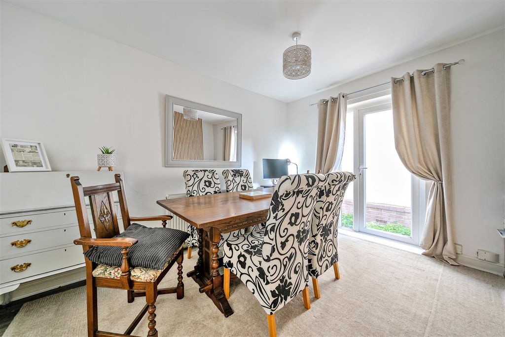 Property photo 3 of 20 Dining Room