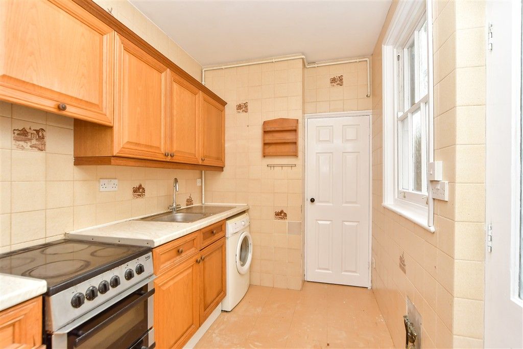 Property photo 2 of 14 Kitchen