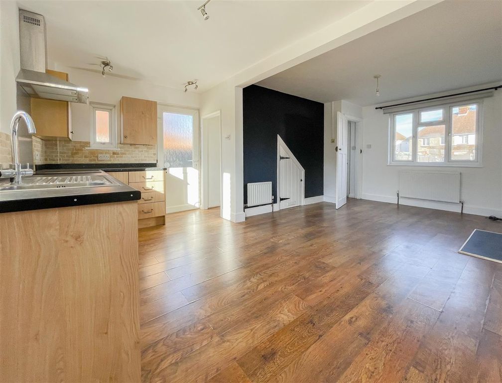 Property photo 2 of 12 10-Image00015.Jpg