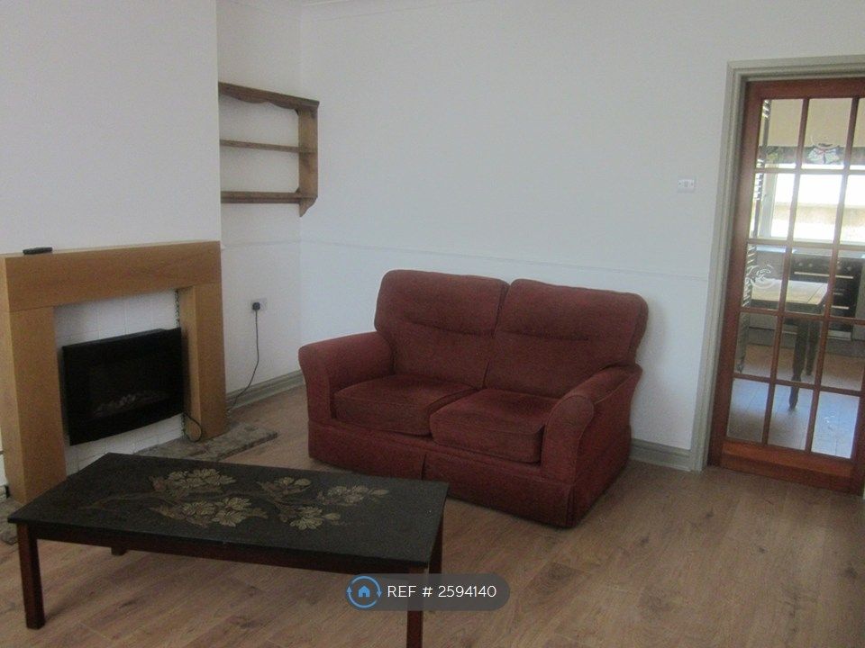 Property photo 2 of 7 Lounge