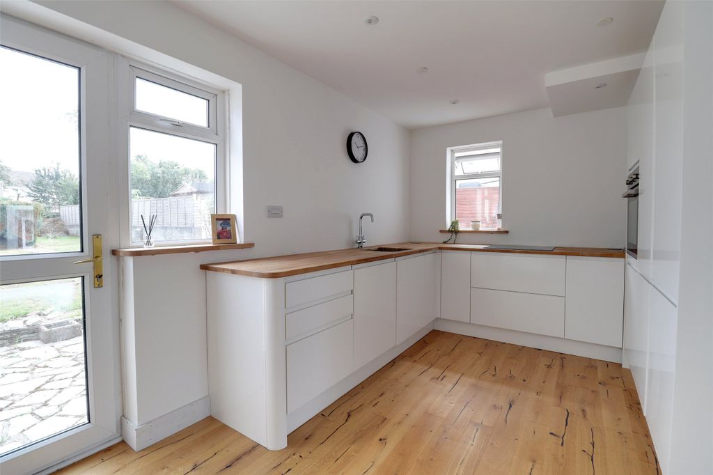 Property photo 2 of 9 Picture No. 02