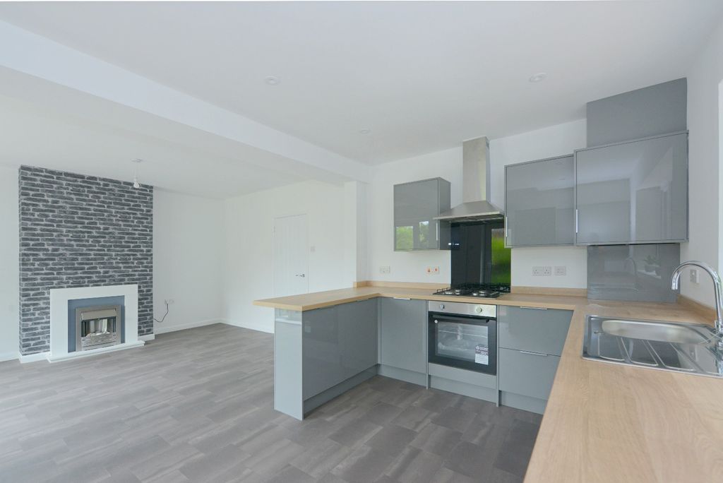 Property photo 2 of 20 3662673