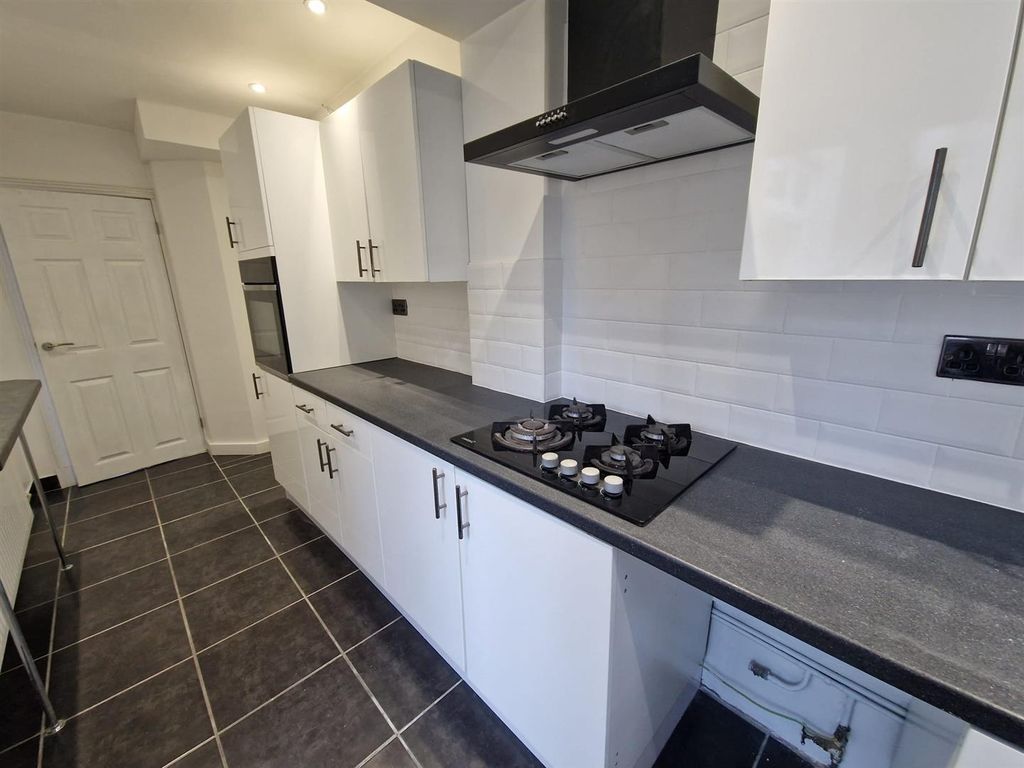 Property photo 3 of 19 Whatsapp Image 2025-11-26 At 13.59.12_3d29129c.Jpg