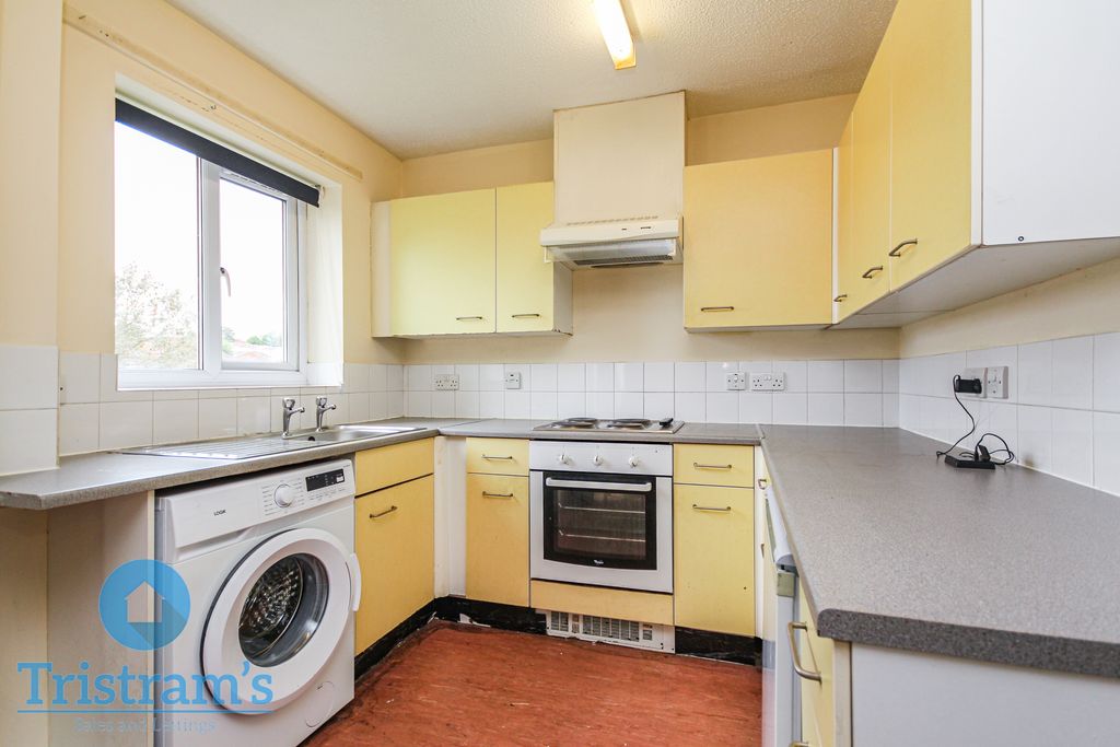 Property photo 2 of 8