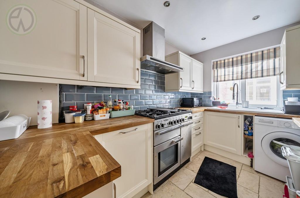 Property photo 2 of 10 17Ecc028-F4F4-4Fd2-991c-77Aae382F3Bb.Jpg