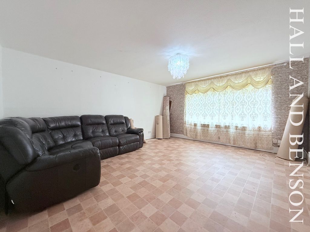 Property photo 2 of 13 Image