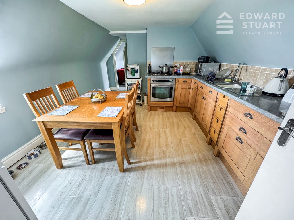 Property photo 2 of 17 Gallery
