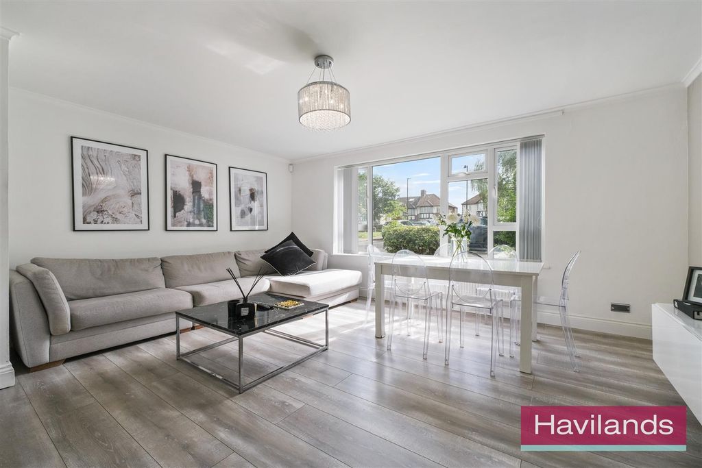 Property photo 2 of 12 Park House-2.Jpg