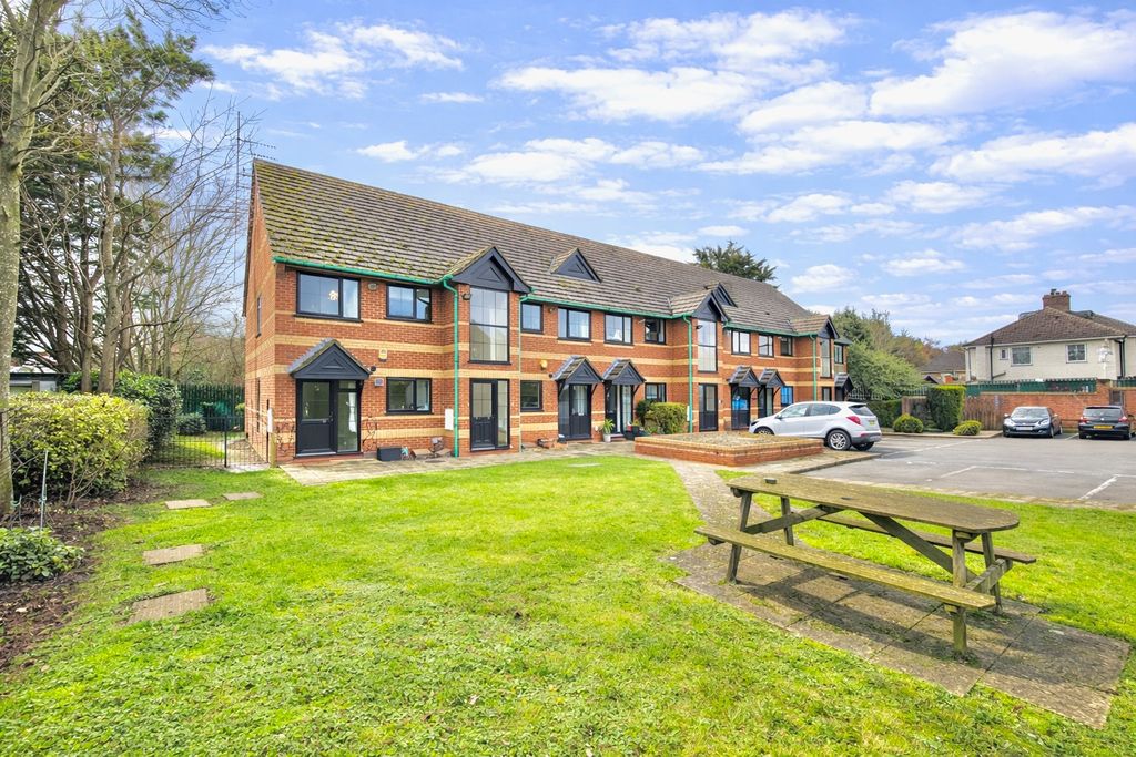 Property photo 1 of 9 External