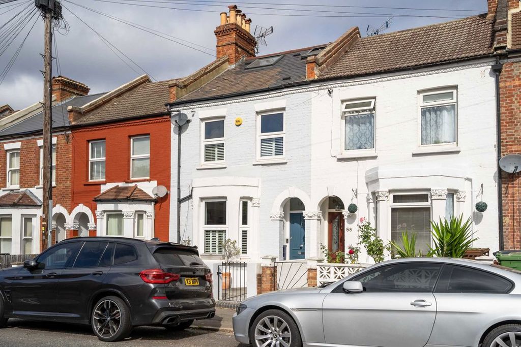 Property photo 2 of 10