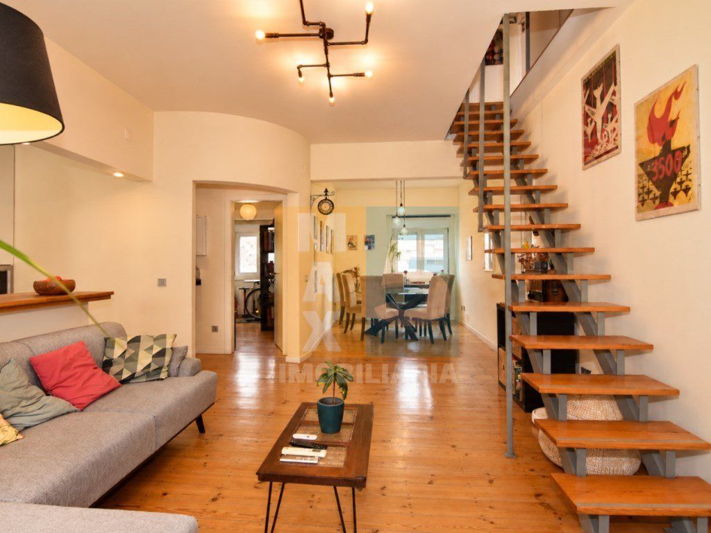 Property photo 2 of 53