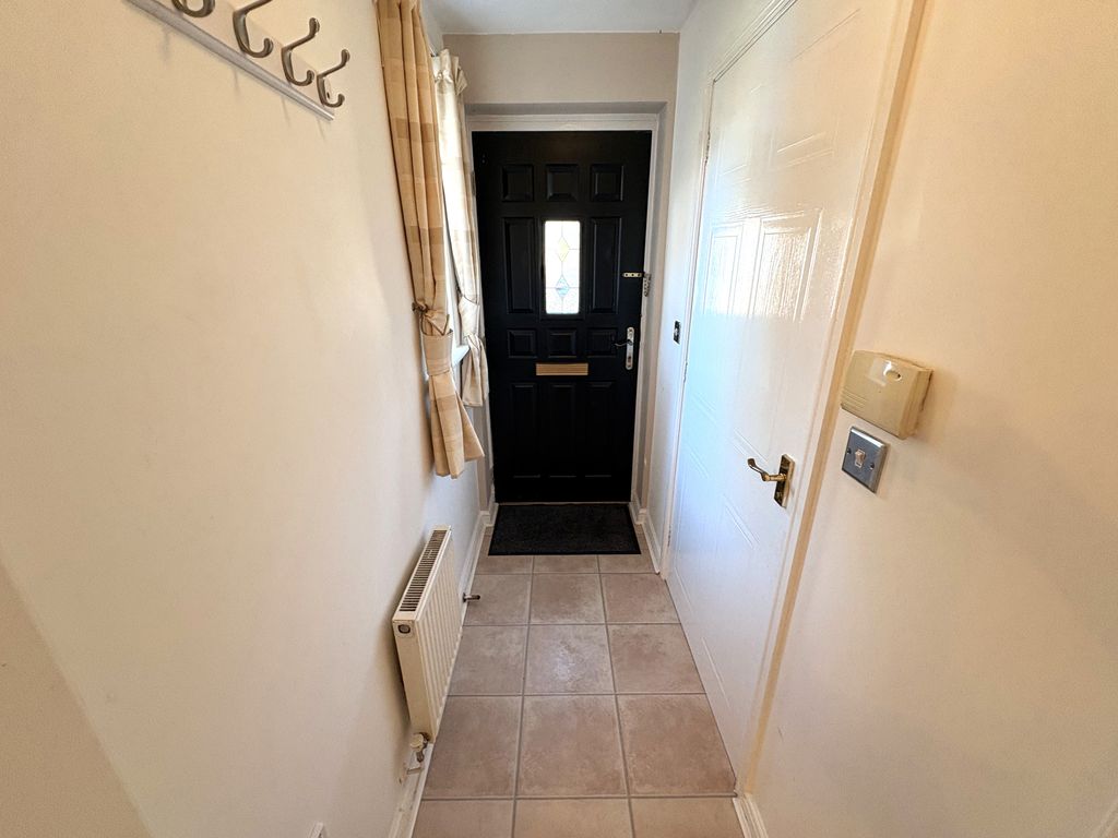 Property photo 2 of 18 Entrance Hall