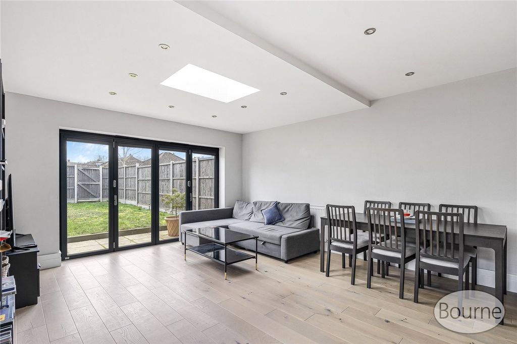 Property photo 2 of 20 Picture No. 30