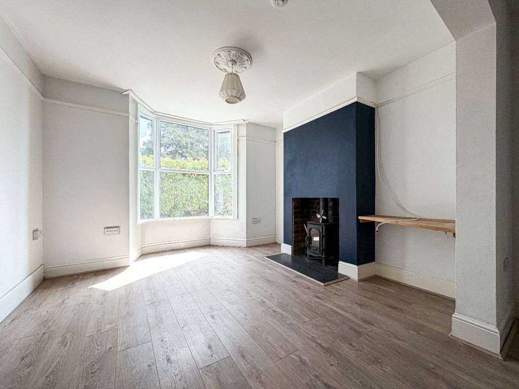 Property photo 2 of 20 5306893