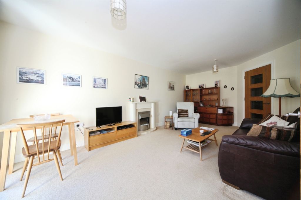 Property photo 3 of 14