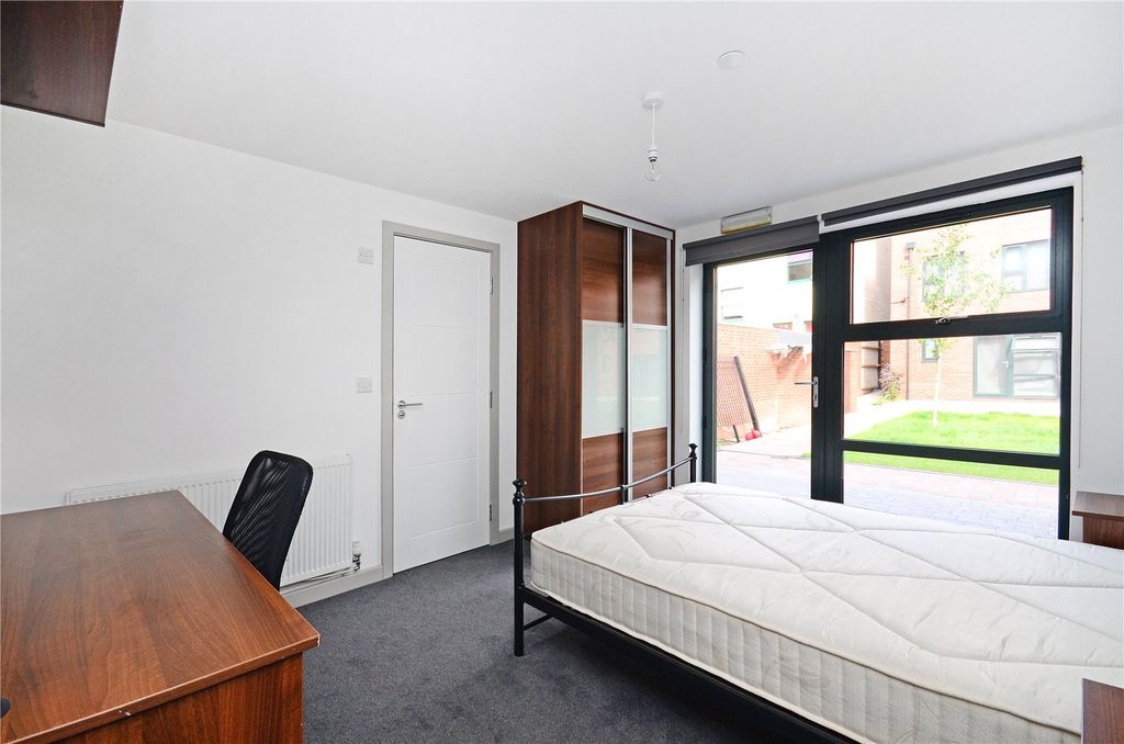 Property photo 1 of 10 Picture No. 06