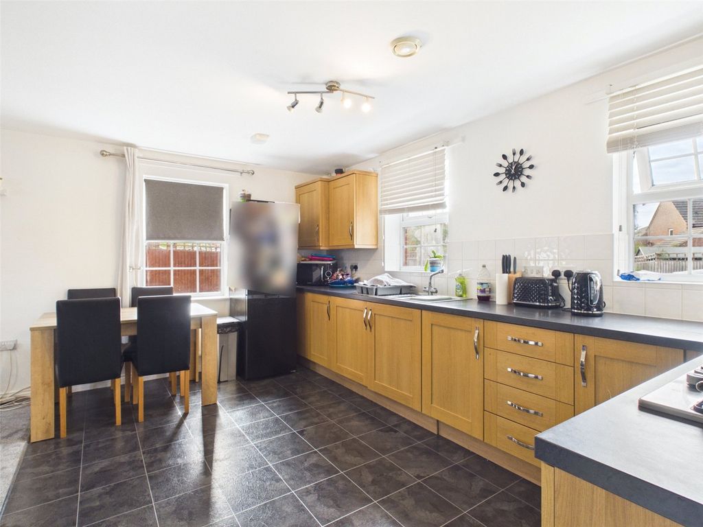 Property photo 3 of 15 Kitchen