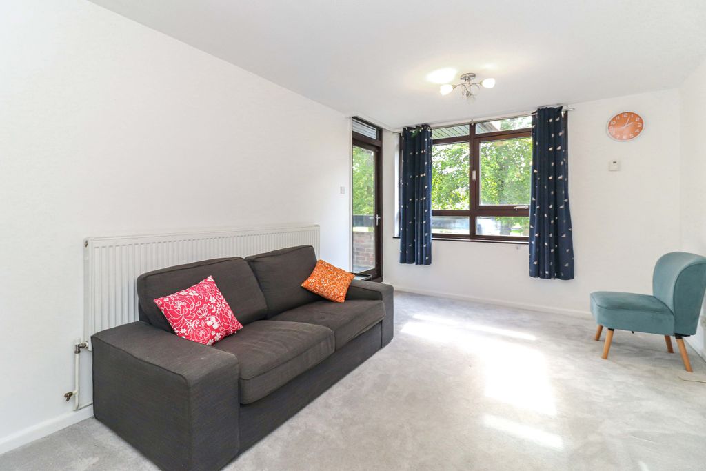 Property photo 2 of 18 Sitting/Dining