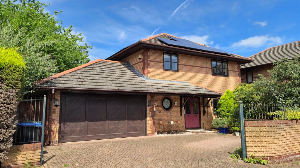 Property photo 1 of 22