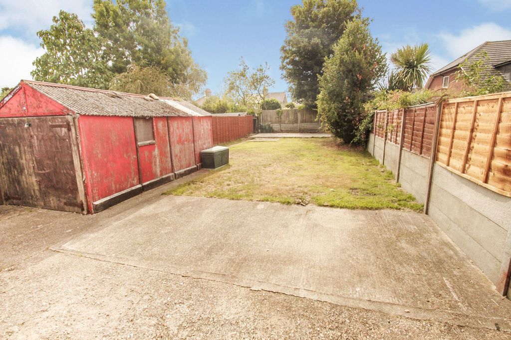 Property photo 2 of 12 Photo 16