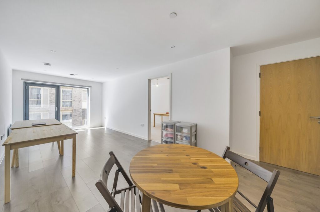Property photo 3 of 17 1150070 (3)