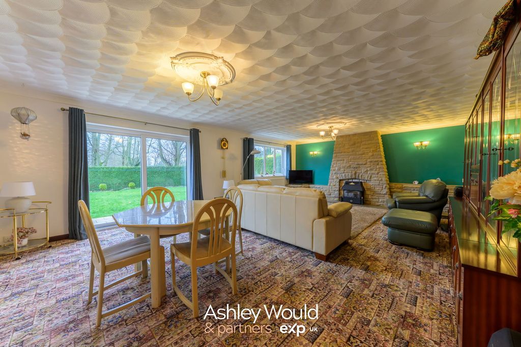 Property photo 2 of 25