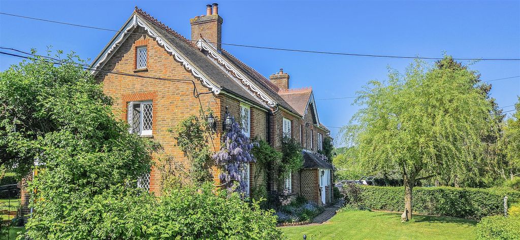 Property photo 1 of 48 South Cottage Vendor-25 (1).Jpg