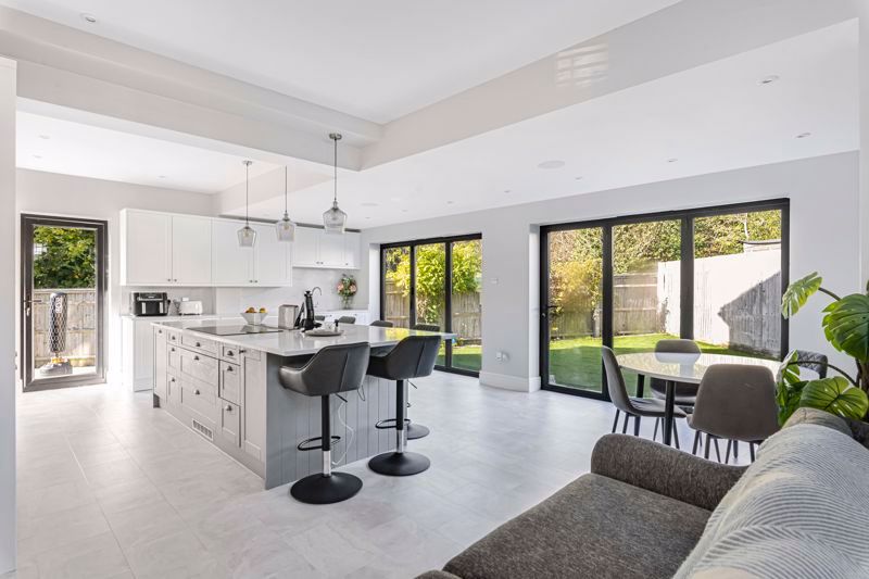 Property photo 1 of 17 Kitchen Diner